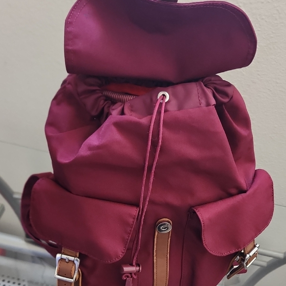Herschel Maroon Backpack with Tan Straps - Picture 3 of 12